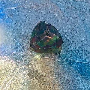 Beautiful Mystic Green Topaz - Genuine Gem Stone - 9mm - 2.87 CT’s. Trillion